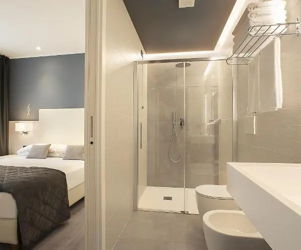 Hotel Sayonara