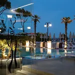 Hotell Sayonara 4*